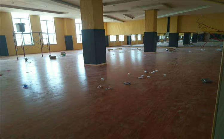 室內(nèi)運(yùn)動實(shí)木地板廠家