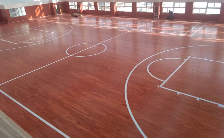 學校籃球場地木地板批發(fā)