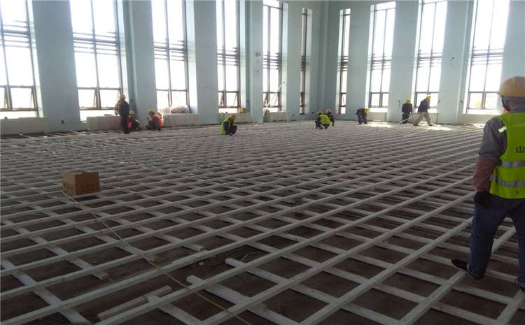 拆裝硬木企口運(yùn)動(dòng)木地板有什么優(yōu)勢(shì)